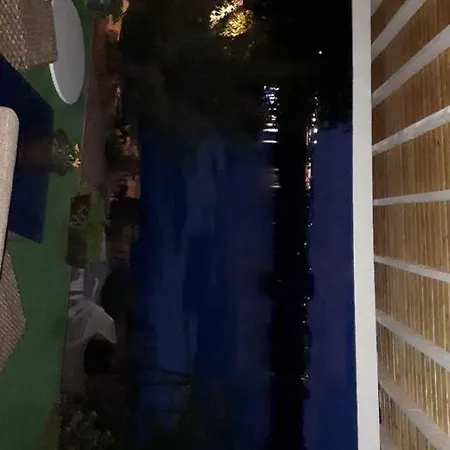 ゲストハウス Zuzette コンスタンツァ