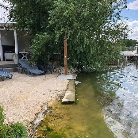 Zuzette ゲストハウス