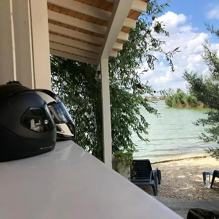 Zuzette ゲストハウス 3*